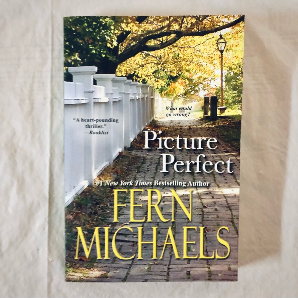 💝 Picture Perfect by Fern Michaels, A Romance Mystery Suspense Softcover Book